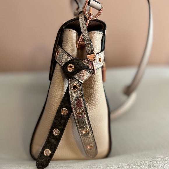 Michael Kors Medium logo cross body/satchel - Picture 5 of 6